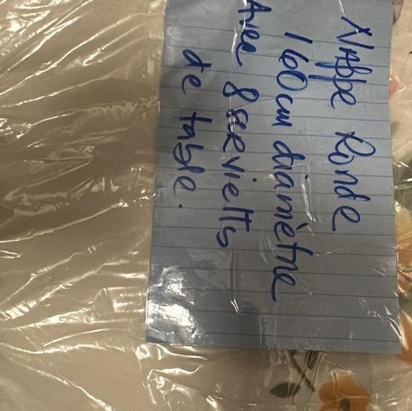 Round Floral tablecloth - Picture 5 of 7